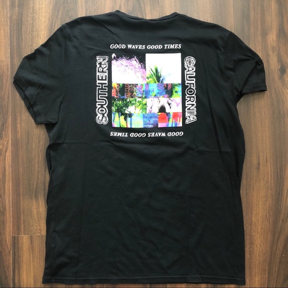 Hollister Graphic Tee size XL - Picture 1 of 5